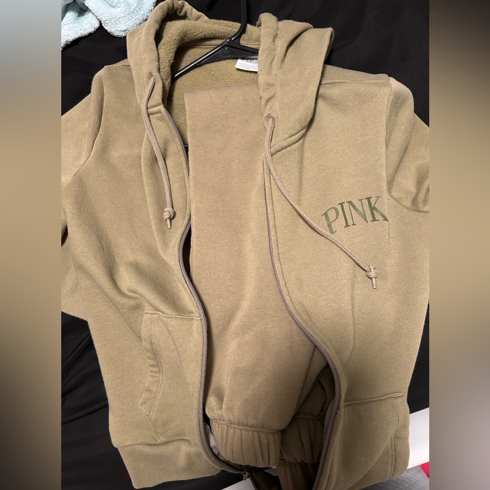 Victoria Secret PINK Jogging suit